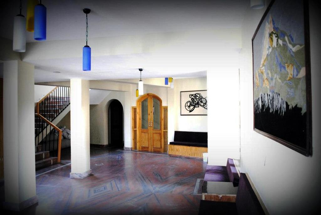Hotel Welcome Residency Сринагар Номер фото