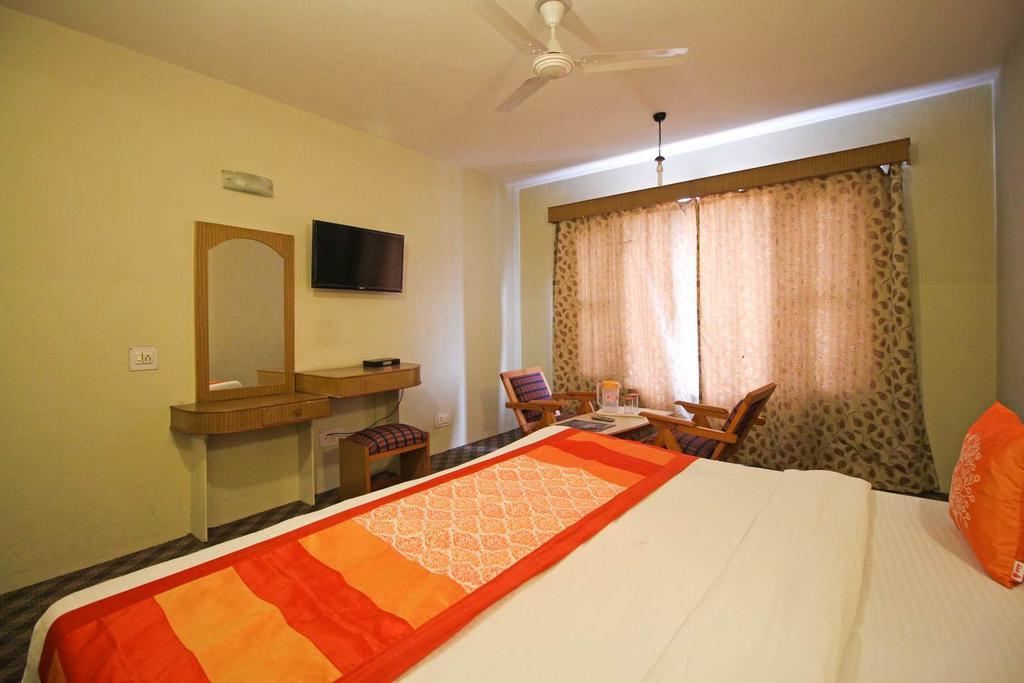 Hotel Welcome Residency Сринагар Экстерьер фото