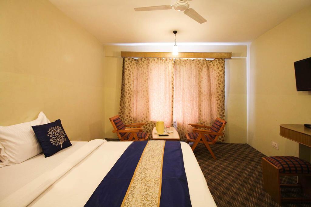 Hotel Welcome Residency Сринагар Экстерьер фото